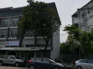 For sale 2 bedrooms house in Lat Phrao, Bangkok