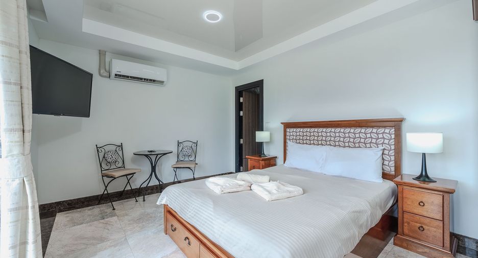 For rent 2 bedrooms condo in Mueang Phuket, Phuket