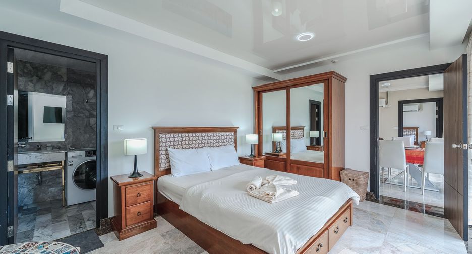 For rent 2 bedrooms condo in Mueang Phuket, Phuket