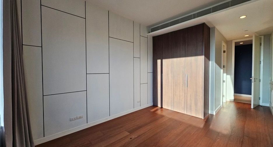 For sale 3 bedrooms condo in Pathum Wan, Bangkok