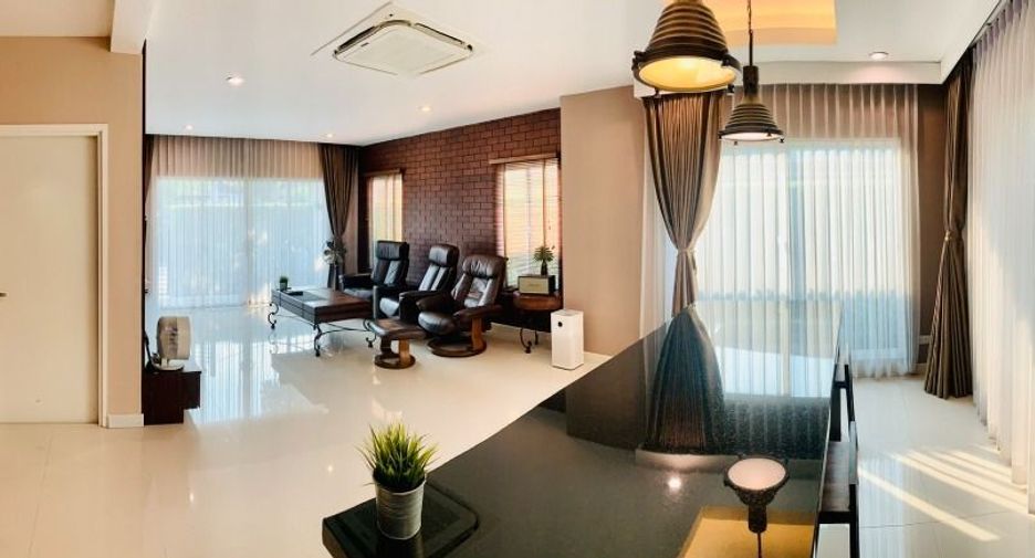For sale 3 bedrooms house in Don Mueang, Bangkok