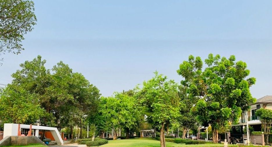 For sale 3 bedrooms house in Don Mueang, Bangkok