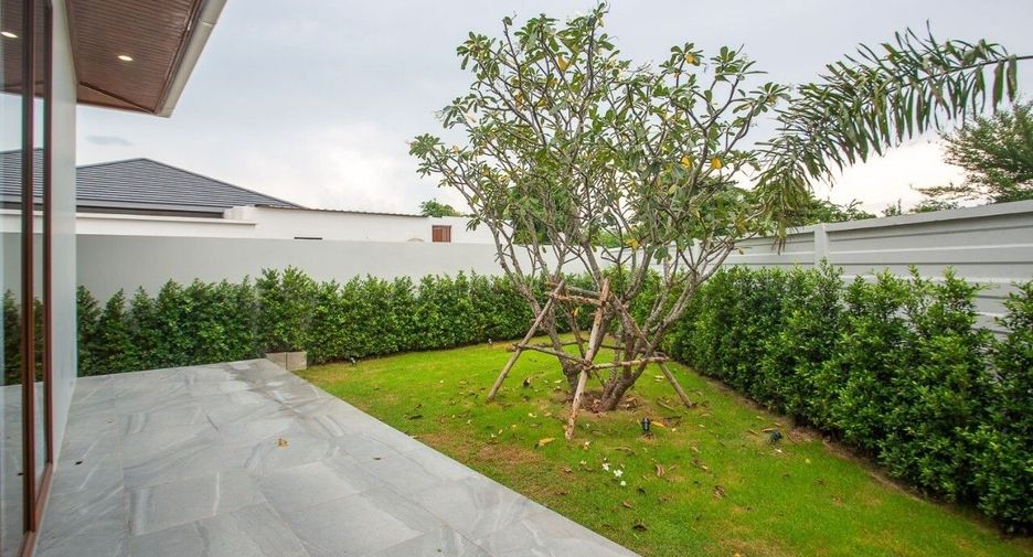 For rent 4 bedrooms villa in Hua Hin, Prachuap Khiri Khan