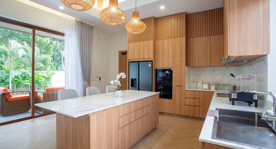 For rent 4 bedrooms villa in Hua Hin, Prachuap Khiri Khan