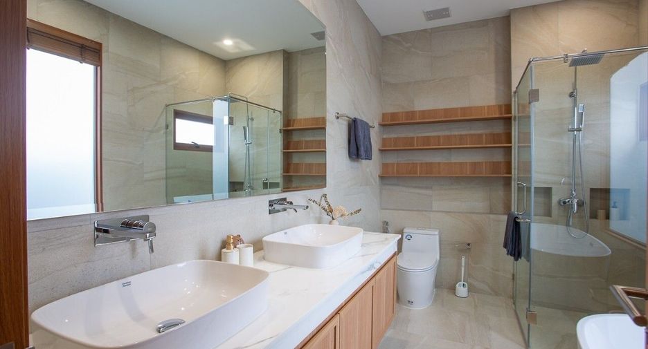 For rent 4 bedrooms villa in Hua Hin, Prachuap Khiri Khan