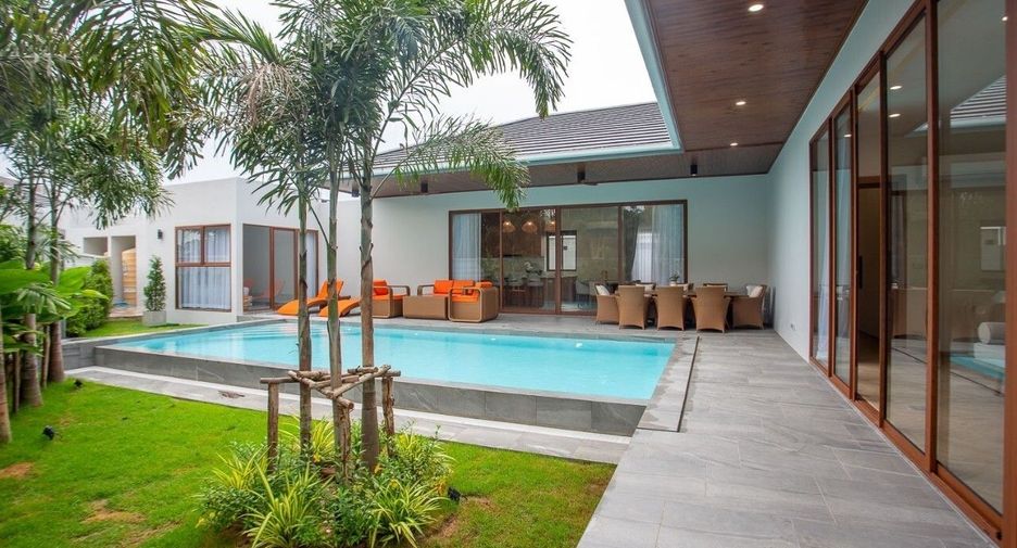 For rent 4 bedrooms villa in Hua Hin, Prachuap Khiri Khan