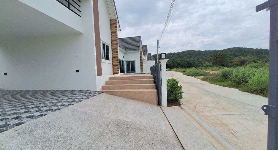 For sale 2 bedrooms villa in Hua Hin, Prachuap Khiri Khan