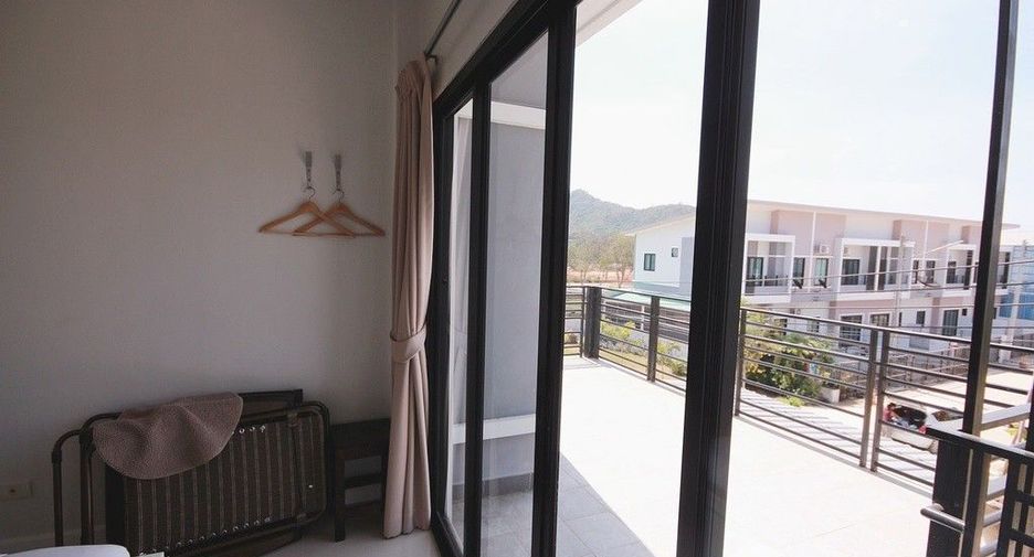For sale 3 bedrooms townhouse in Pran Buri, Prachuap Khiri Khan