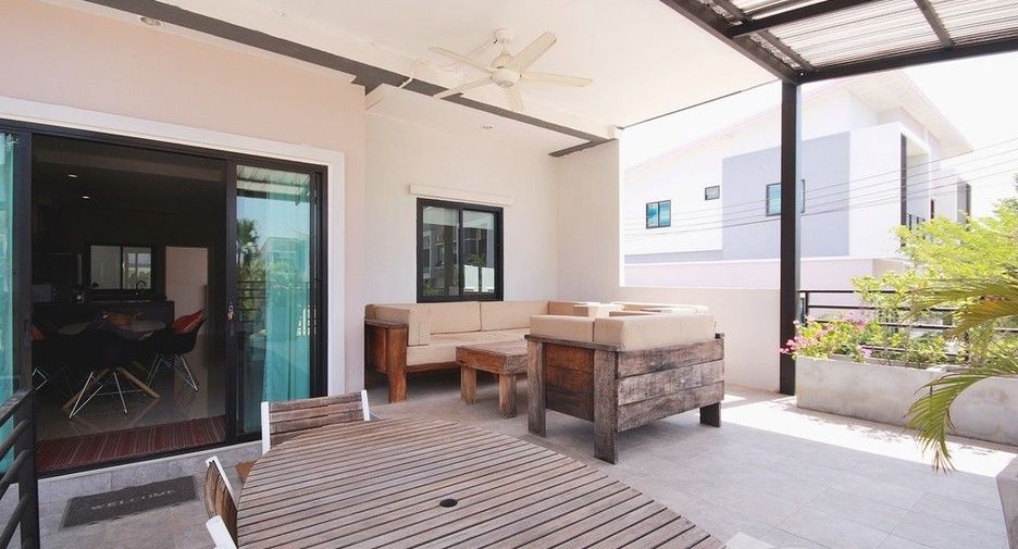 For sale 3 bedrooms townhouse in Pran Buri, Prachuap Khiri Khan