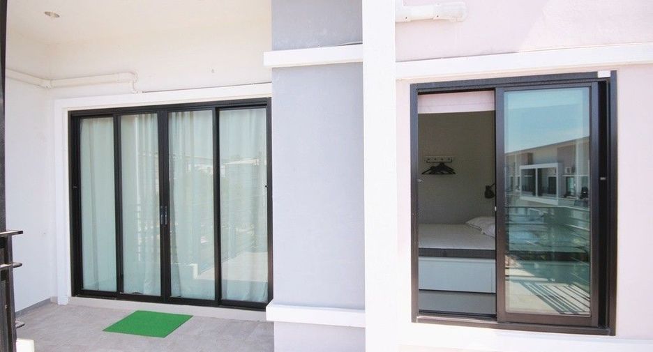 For sale 3 bedrooms townhouse in Pran Buri, Prachuap Khiri Khan