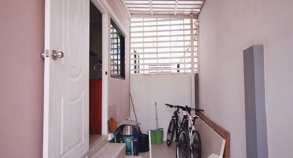 For sale 3 bedrooms townhouse in Pran Buri, Prachuap Khiri Khan