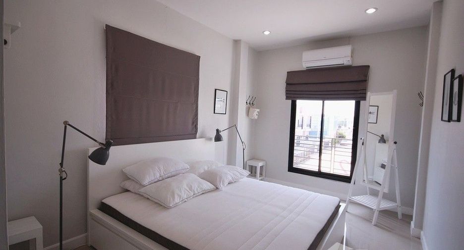 For sale 3 bedrooms townhouse in Pran Buri, Prachuap Khiri Khan