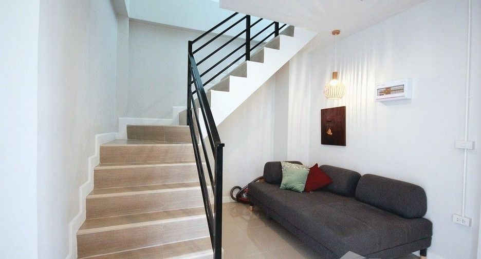 For sale 3 bedrooms townhouse in Pran Buri, Prachuap Khiri Khan