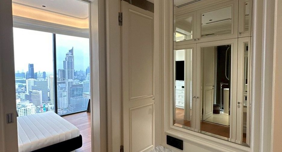 For sale and for rent 3 bedrooms condo in Watthana, Bangkok