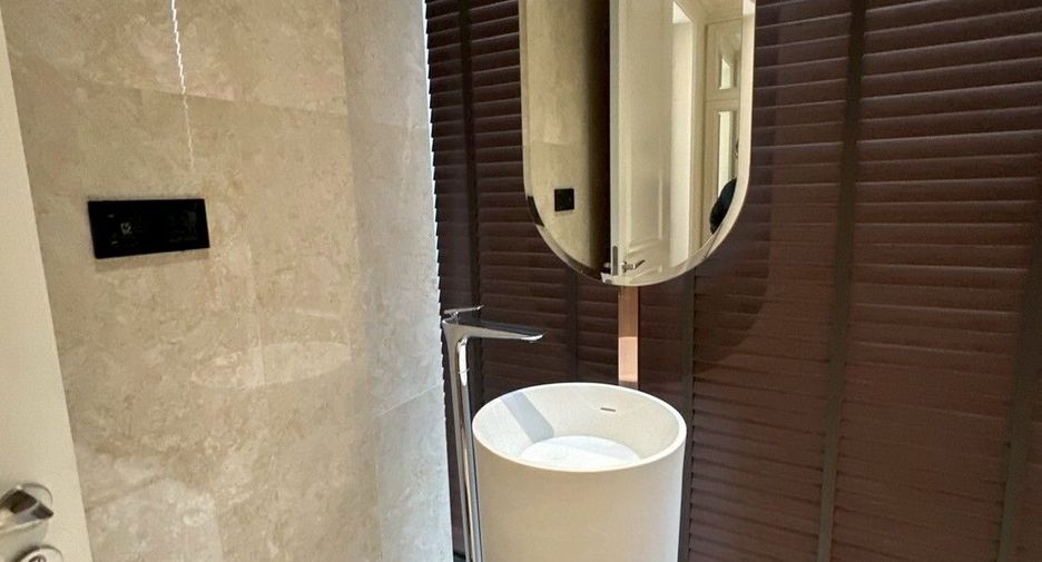 For sale and for rent 3 bedrooms condo in Watthana, Bangkok