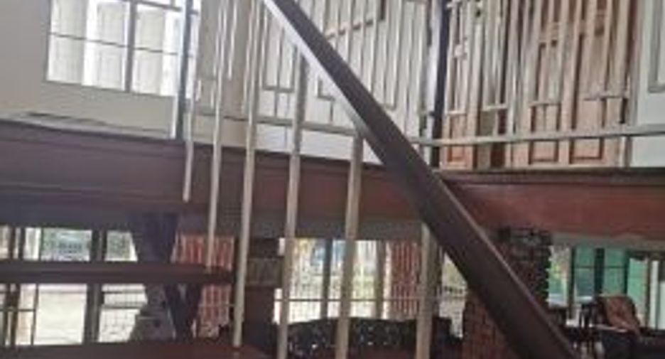For sale 4 bedrooms house in Mueang Chiang Mai, Chiang Mai