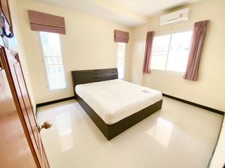 À louer 3 chambres maison à Bang Lamung, Chonburi