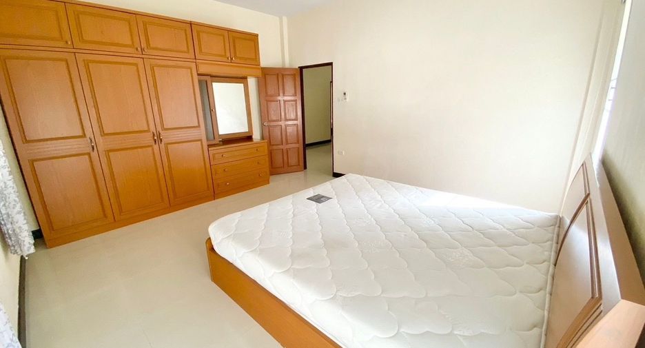 For rent 3 bedrooms house in Bang Lamung, Chonburi