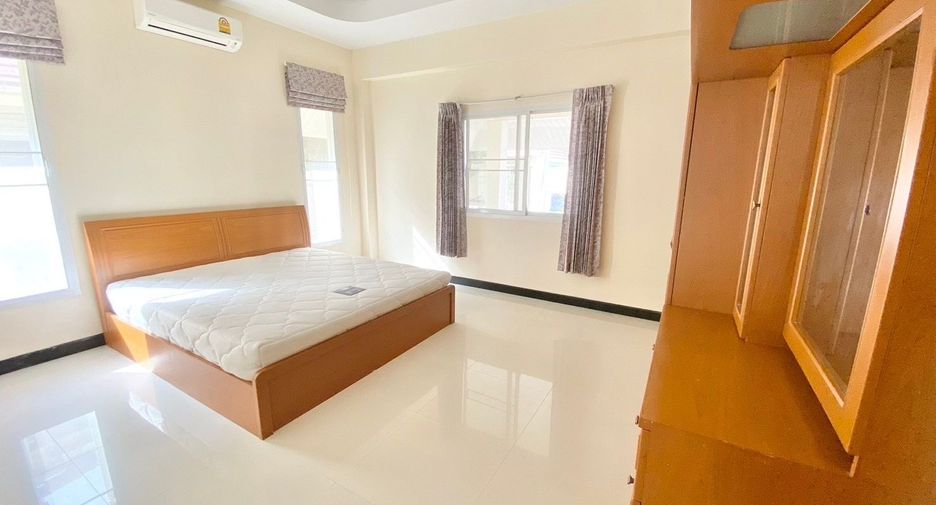 For rent 3 bedrooms house in Bang Lamung, Chonburi
