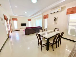 À louer 3 chambres maison à Bang Lamung, Chonburi