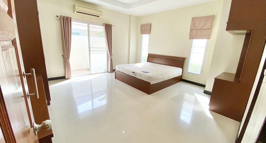 For rent 3 bedrooms house in Bang Lamung, Chonburi