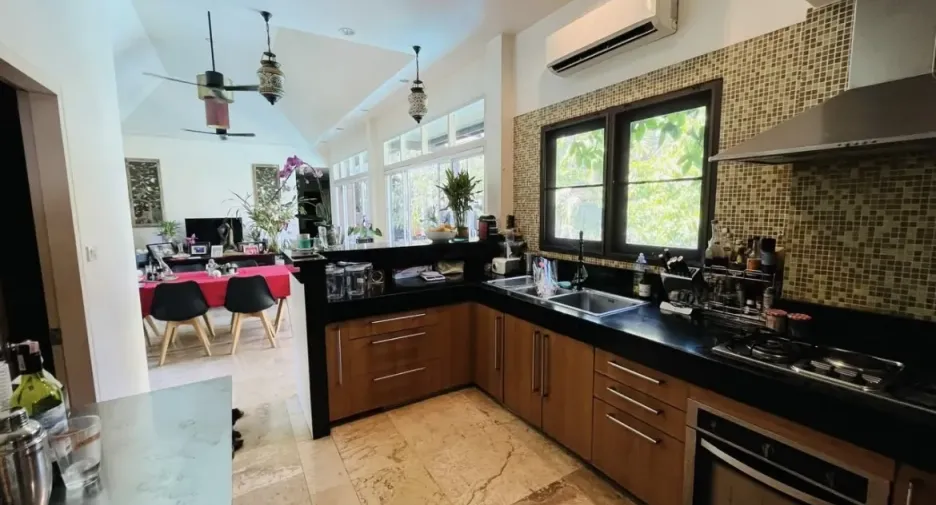 À vendre 4 chambres villa à Mueang Phuket, Phuket