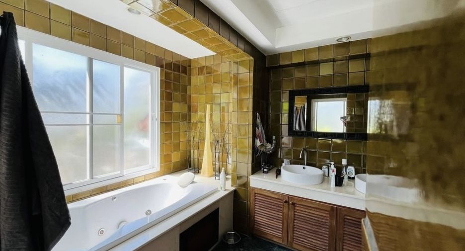 À vendre 4 chambres villa à Mueang Phuket, Phuket