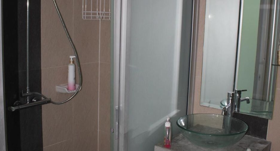 Condo en alquiler de 1 habitaciones en Bang Lamung, Chonburi