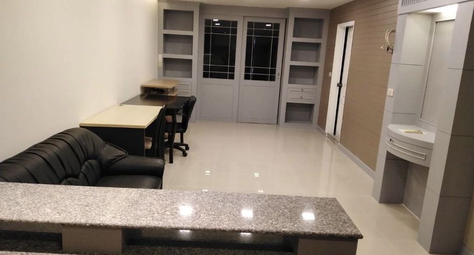 For sale 1 bed condo in Bang Rak, Bangkok