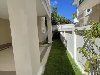 Casa en venta de 3 habitaciones en San Kamphaeng, Chiang Mai