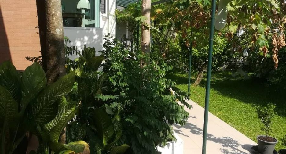 Casa en venta de 5 habitaciones en Saphan Sung, Bangkok