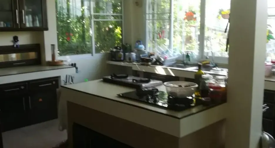Casa en venta de 5 habitaciones en Saphan Sung, Bangkok