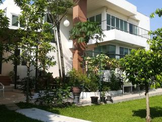 Casa en venta de 5 habitaciones en Saphan Sung, Bangkok