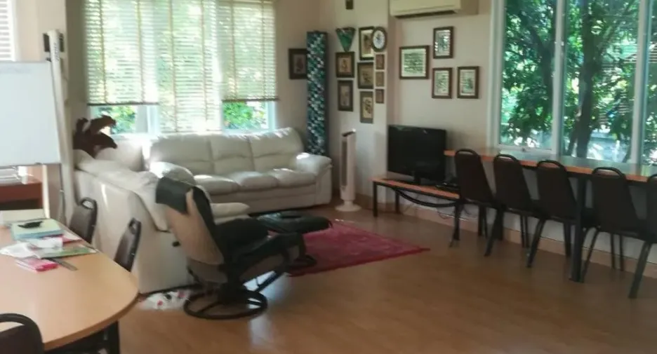 Casa en venta de 5 habitaciones en Saphan Sung, Bangkok