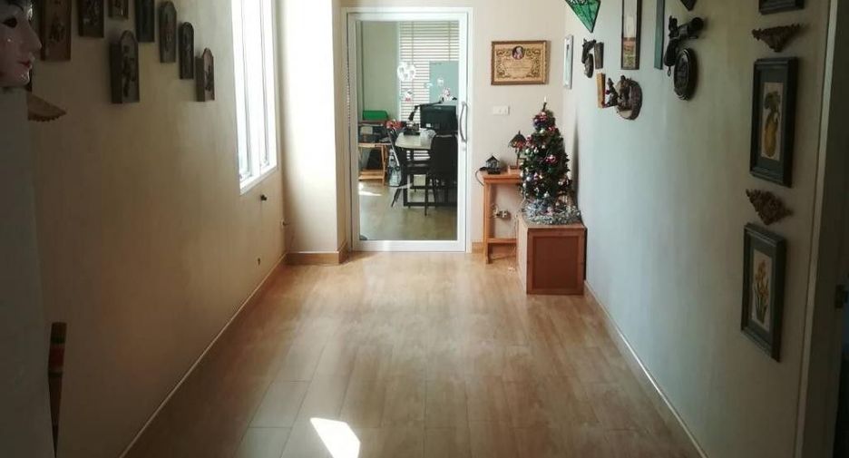 Casa en venta de 5 habitaciones en Saphan Sung, Bangkok
