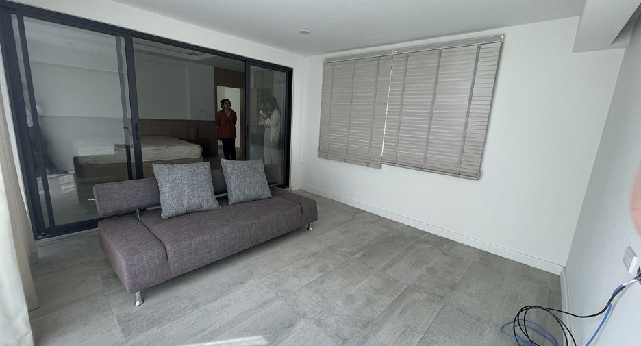 For sale 8 bedrooms house in Bang Lamung, Chonburi