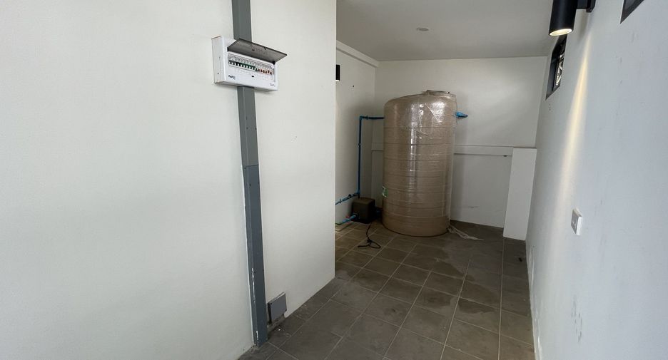 For sale 8 bedrooms house in Bang Lamung, Chonburi