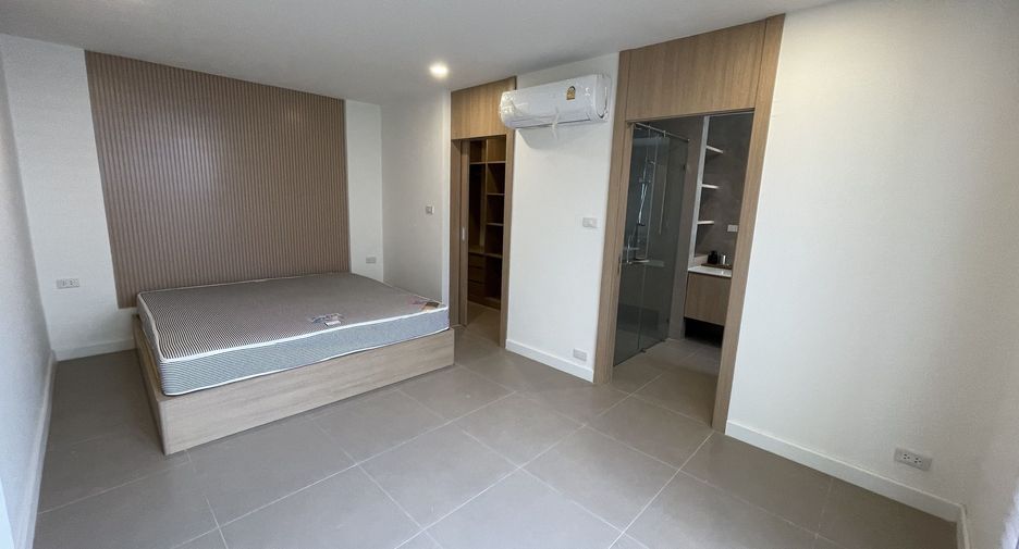 For sale 8 bedrooms house in Bang Lamung, Chonburi