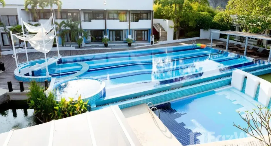 For sale 28 bedrooms hotel in Hua Hin, Prachuap Khiri Khan