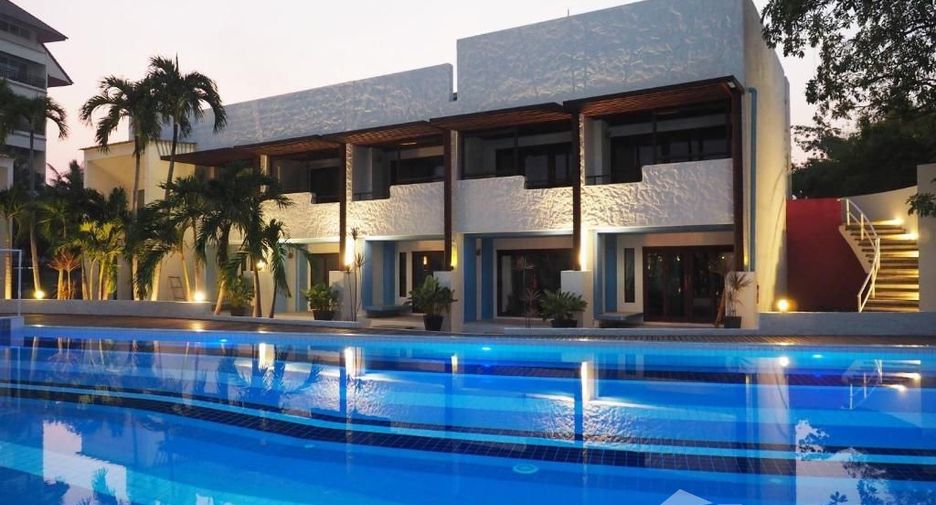 For sale 28 bedrooms hotel in Hua Hin, Prachuap Khiri Khan