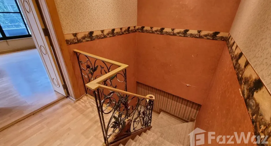 For sale 2 bedrooms townhouse in Watthana, Bangkok