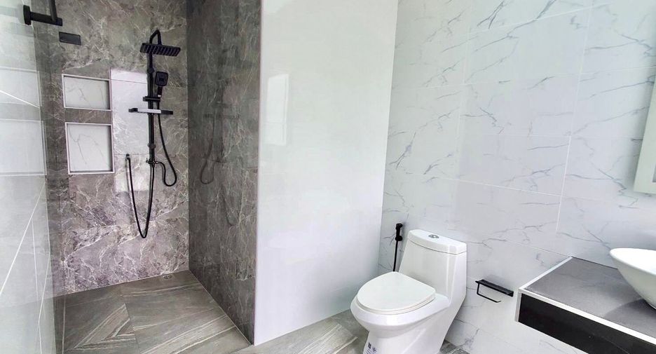 Casa en venta de 3 habitaciones en Thalang, Phuket