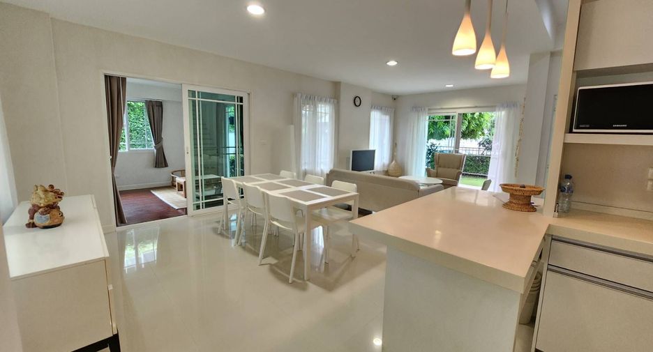 For rent 4 bedrooms house in Mueang Chiang Mai, Chiang Mai