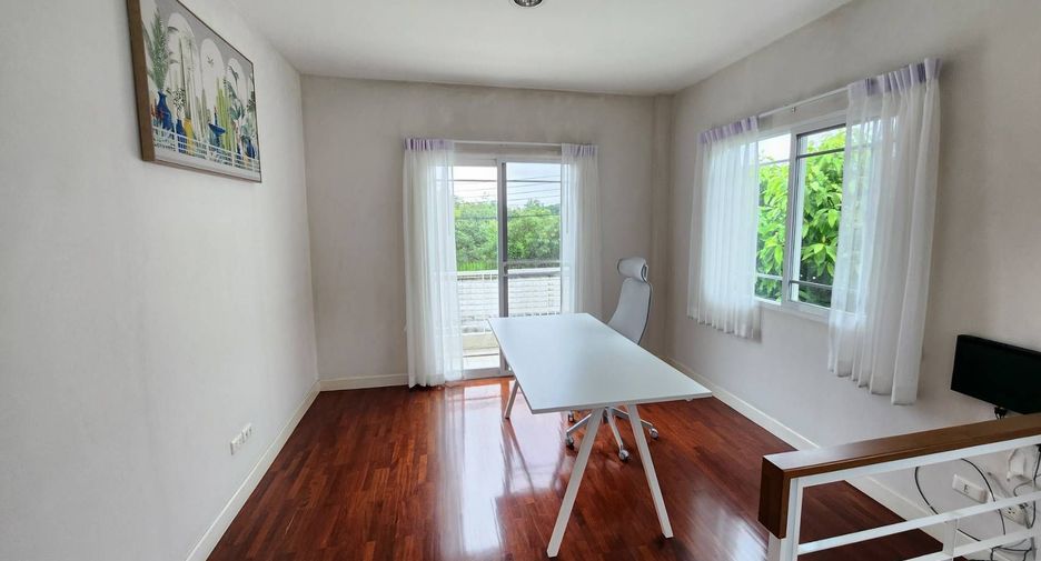 For rent 4 bedrooms house in Mueang Chiang Mai, Chiang Mai