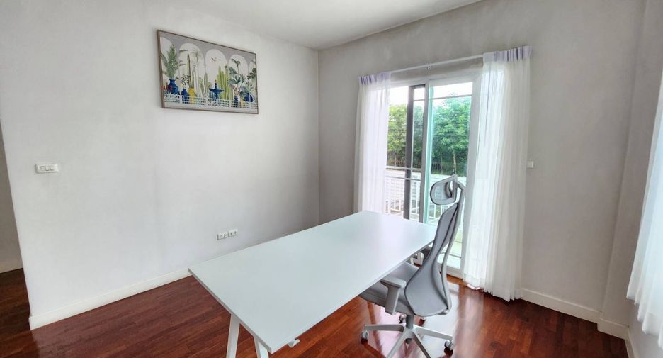 For rent 4 bedrooms house in Mueang Chiang Mai, Chiang Mai