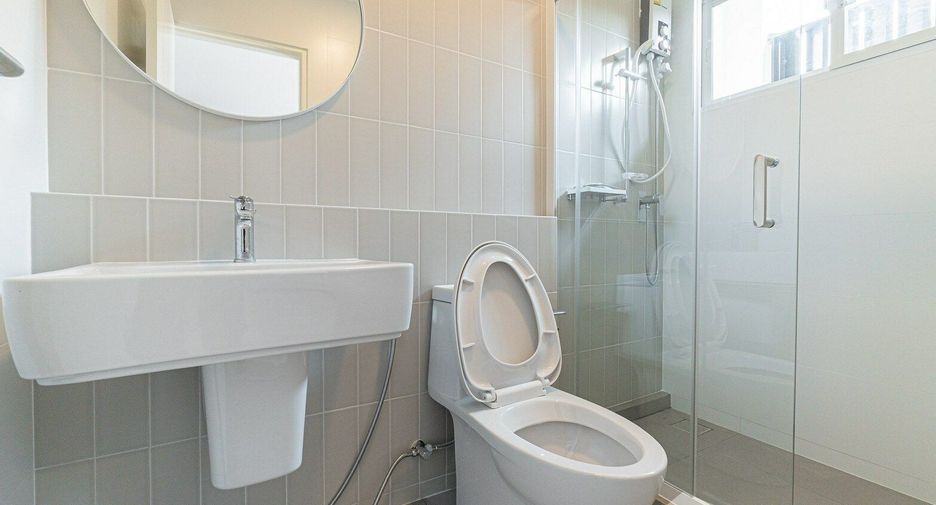 For sale and for rent 3 bedrooms house in Prawet, Bangkok
