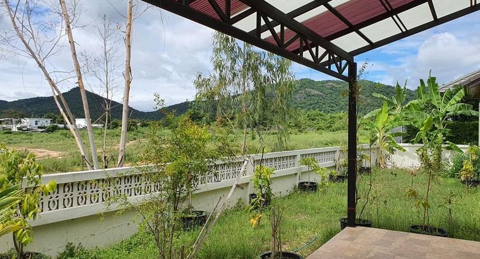 For sale and for rent 4 bedrooms villa in Hua Hin, Prachuap Khiri Khan