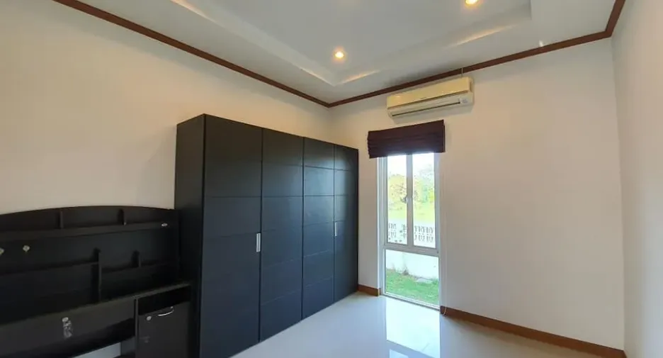 For sale and for rent 4 bedrooms villa in Hua Hin, Prachuap Khiri Khan