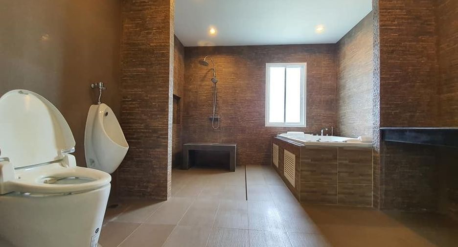 For sale and for rent 4 bedrooms villa in Hua Hin, Prachuap Khiri Khan
