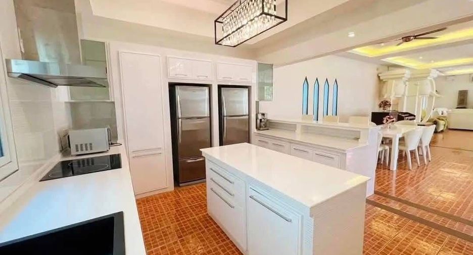 For sale and for rent 4 bedrooms house in Jomtien, Pattaya